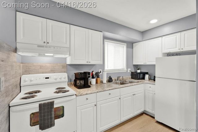 30561 Krauter C1, Garden City, MI 48135