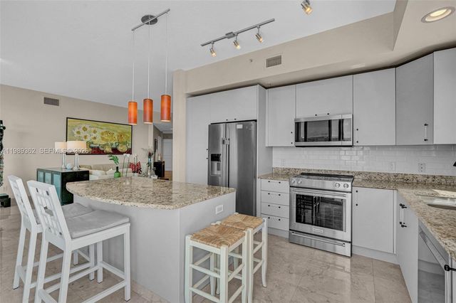 1945 S Ocean Dr 906, Hallandale Beach, FL 33009