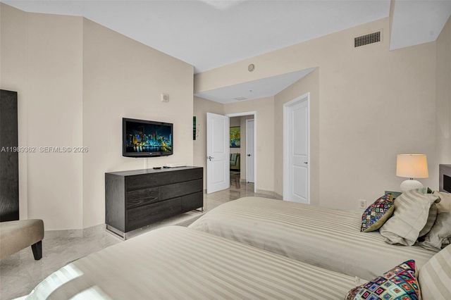 1945 S Ocean Dr 906, Hallandale Beach, FL 33009