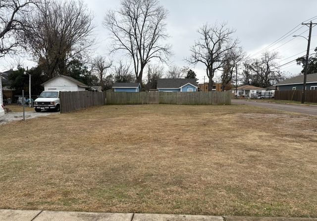 2602 Ghent Street, Dallas, TX 75215