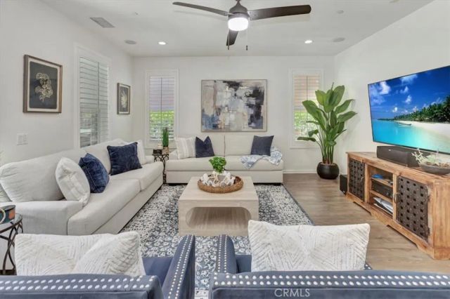 142 Yellow Daisy, Irvine, CA 92618