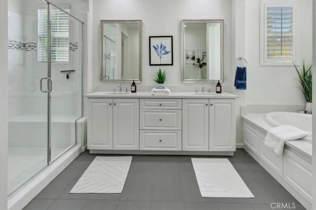 142 Yellow Daisy, Irvine, CA 92618