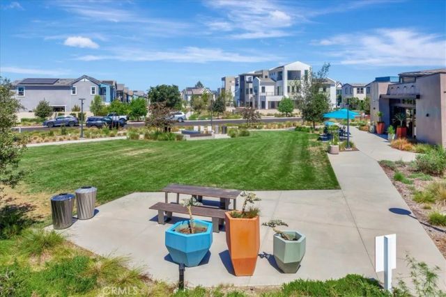 142 Yellow Daisy, Irvine, CA 92618