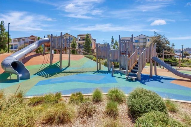 142 Yellow Daisy, Irvine, CA 92618