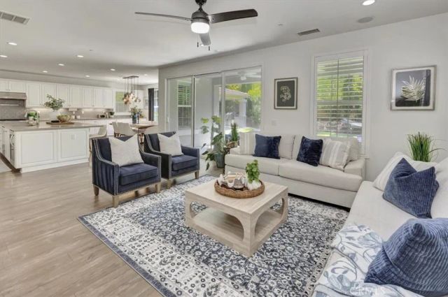 142 Yellow Daisy, Irvine, CA 92618