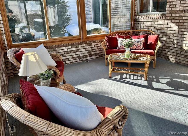 1805 Hickory Bark Lane, Bloomfield Hills, MI 48304