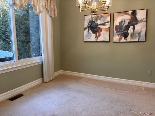 1805 Hickory Bark Lane, Bloomfield Hills, MI 48304