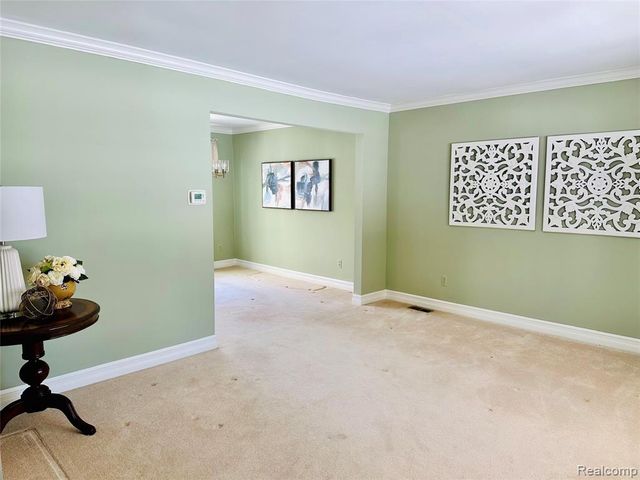 1805 Hickory Bark Lane, Bloomfield Hills, MI 48304