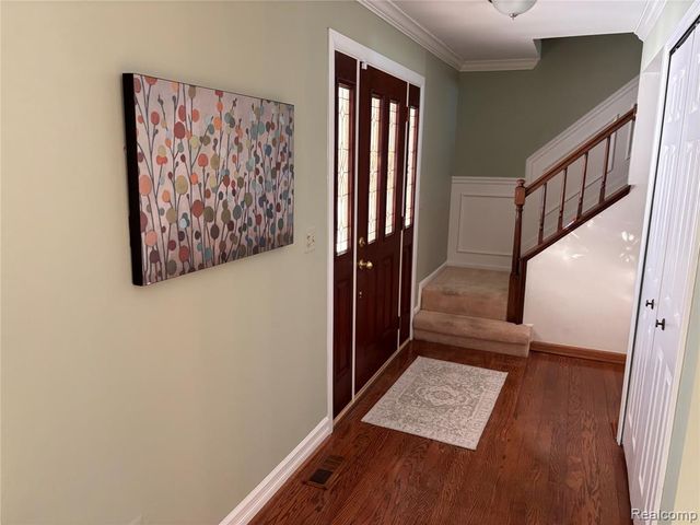 1805 Hickory Bark Lane, Bloomfield Hills, MI 48304