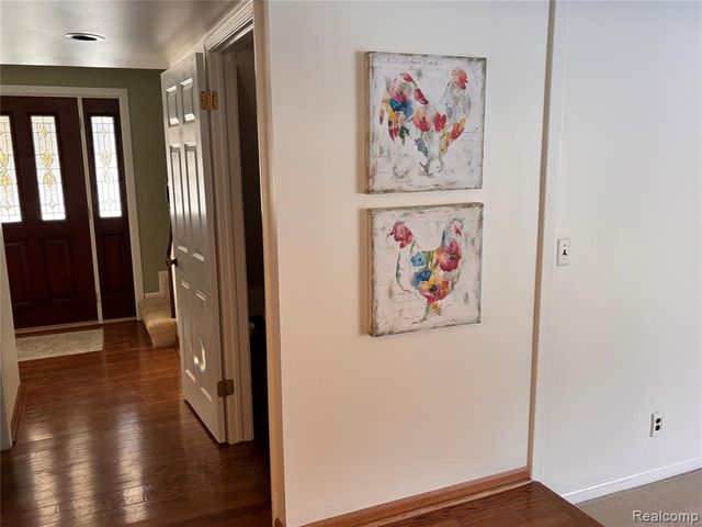 1805 Hickory Bark Lane, Bloomfield Hills, MI 48304