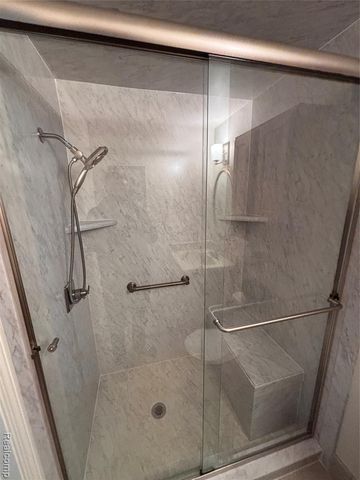 1805 Hickory Bark Lane, Bloomfield Hills, MI 48304