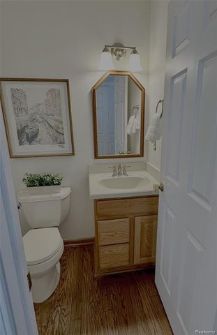 1805 Hickory Bark Lane, Bloomfield Hills, MI 48304