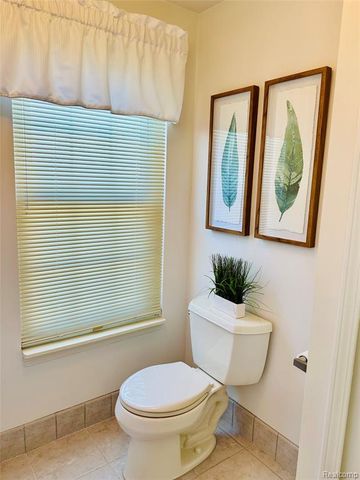 1805 Hickory Bark Lane, Bloomfield Hills, MI 48304