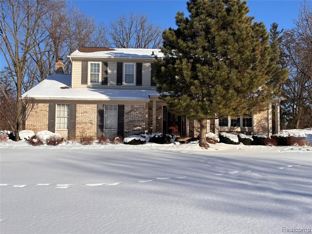 1805 Hickory Bark Lane, Bloomfield Hills, MI 48304