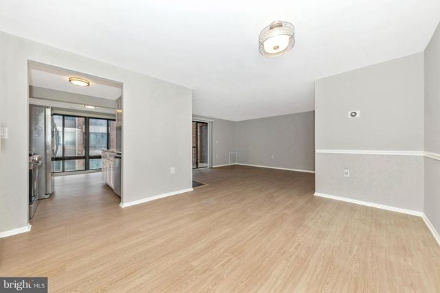 18131 CHALET DR #24-202, Germantown, MD 20874