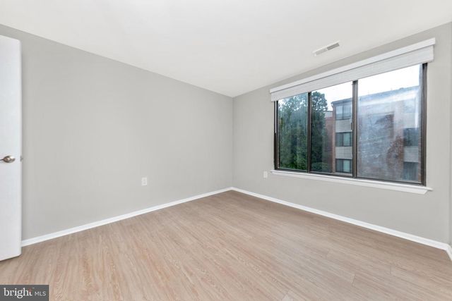 18131 CHALET DR #24-202, Germantown, MD 20874