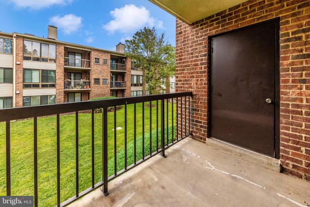 18131 CHALET DR #24-202, Germantown, MD 20874