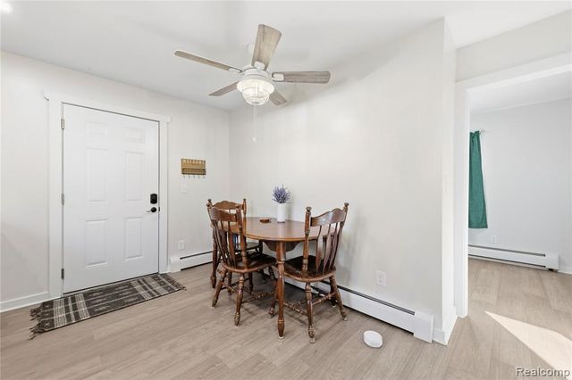 3575 Knollview Avenue, West Bloomfield, MI 48324