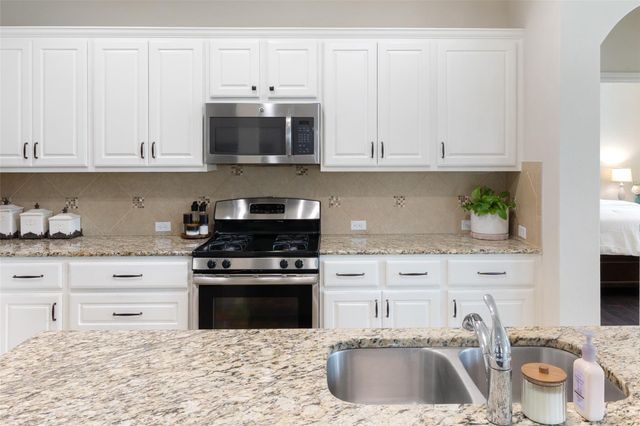 611 Irvin DR, San Marcos, TX 78666