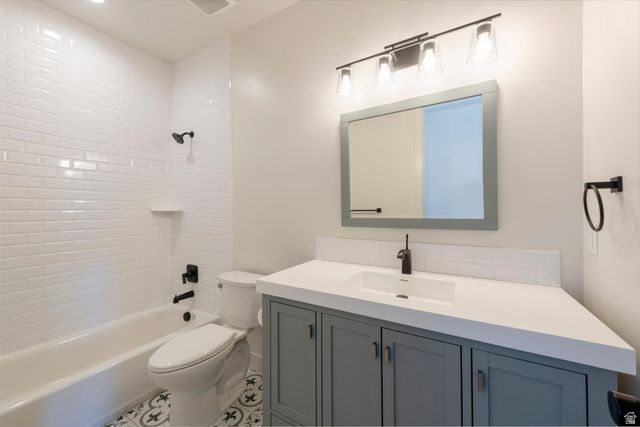 4061 E BARTON CREEK DR, Eagle Mountain, UT 84005