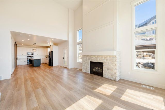 4061 E BARTON CREEK DR, Eagle Mountain, UT 84005