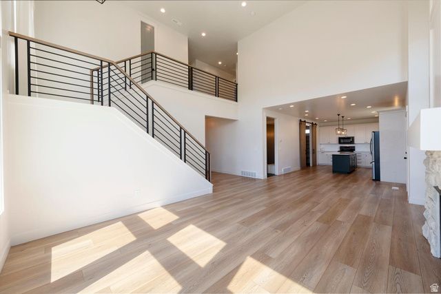 4061 E BARTON CREEK DR, Eagle Mountain, UT 84005