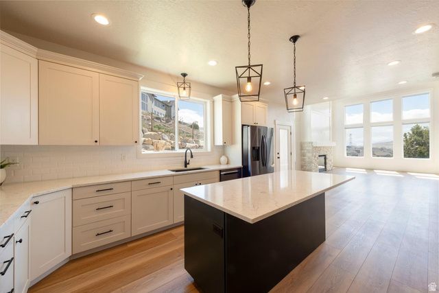 4061 E BARTON CREEK DR, Eagle Mountain, UT 84005