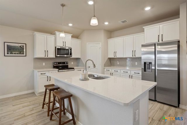 5737 St Charles Drive, Belton, TX 76513