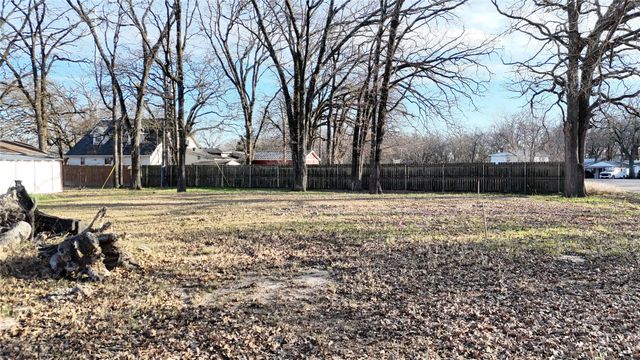 9640 Shawnee Lane, Quinlan, TX 75474