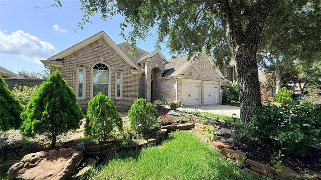 842 Crystal Bay Lane, League City, TX 77573