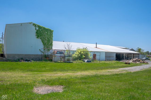 190 E Willard Avenue, Rushville, IN 46173