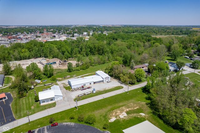 190 E Willard Avenue, Rushville, IN 46173