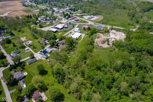 190 E Willard Avenue, Rushville, IN 46173