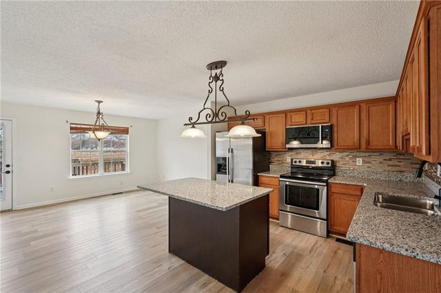 38 Middleton Court, Cartersville, GA 30120