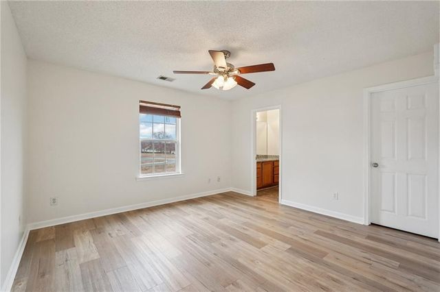 38 Middleton Court, Cartersville, GA 30120