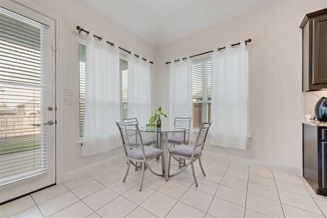 2610 Fawn Valley Avenue, Midlothian, TX 76065