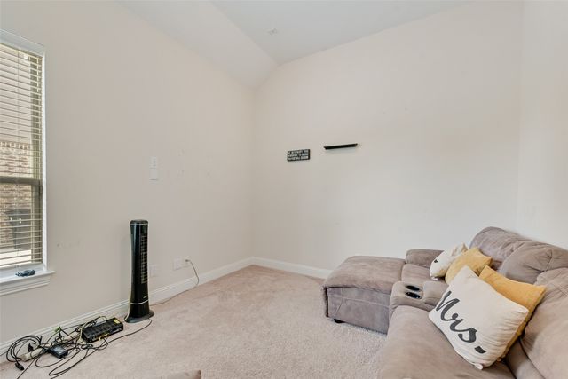 2610 Fawn Valley Avenue, Midlothian, TX 76065