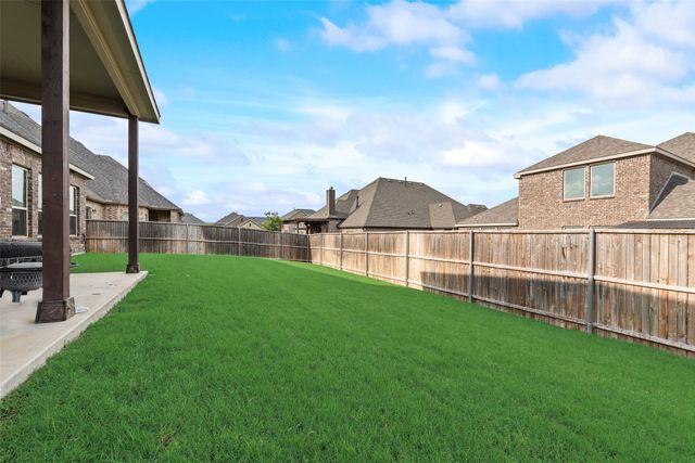 2610 Fawn Valley Avenue, Midlothian, TX 76065
