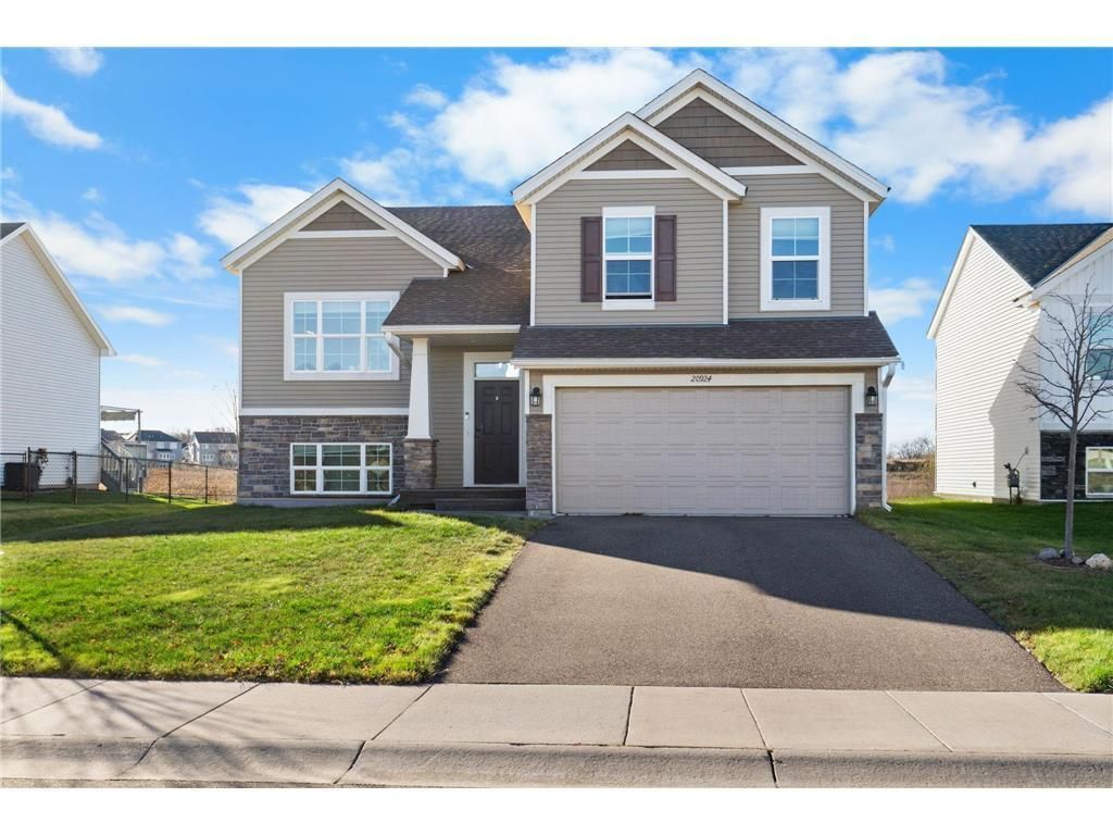 20924 Hardwood Road N, Forest Lake, MN 55025