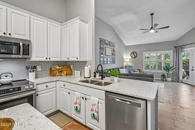 1908 FOX GLOVE Lane, Fleming Island, FL 32003