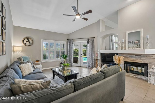 1908 FOX GLOVE Lane, Fleming Island, FL 32003