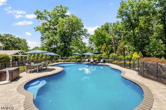 24 Claire Dr, Bridgewater Twp., NJ 08807