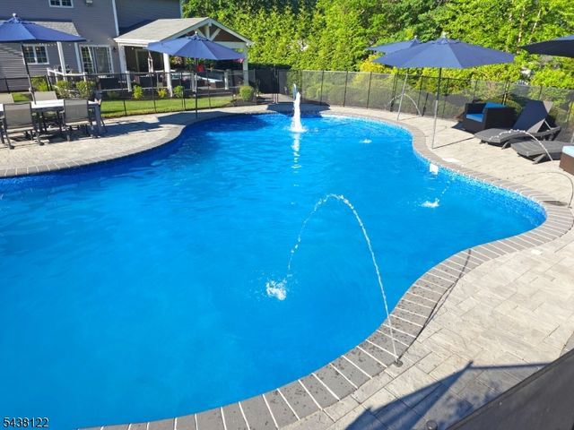 24 Claire Dr, Bridgewater Twp., NJ 08807