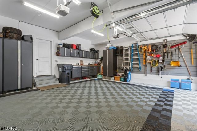 24 Claire Dr, Bridgewater Twp., NJ 08807