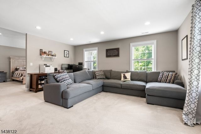24 Claire Dr, Bridgewater Twp., NJ 08807