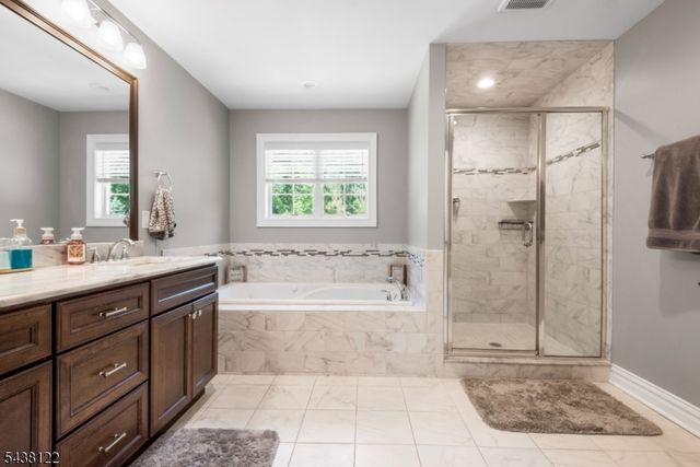 24 Claire Dr, Bridgewater Twp., NJ 08807