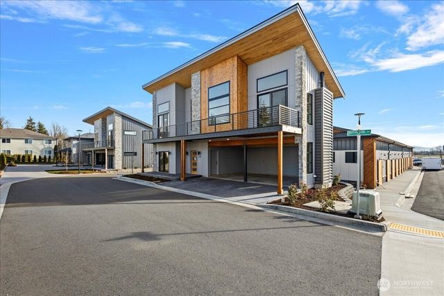 120 Skipping Stone Loop, Lynden, WA 98264