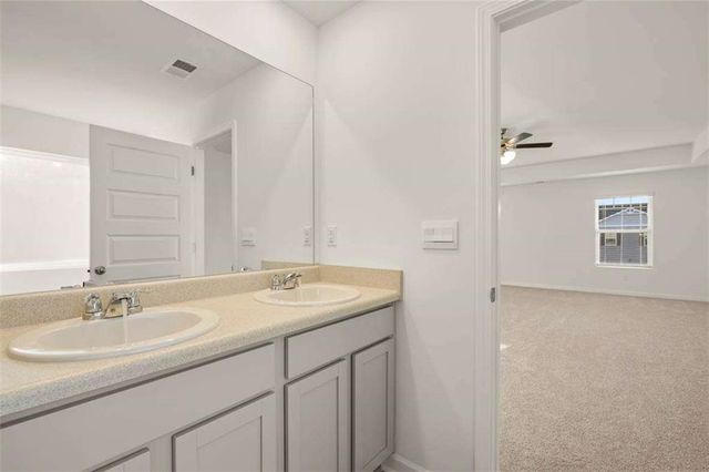 294 Friendship Oak Way, Hampton, GA 30228