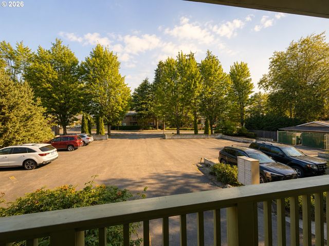 13320 Sw ALLEN Blvd 205, Beaverton, OR 97005
