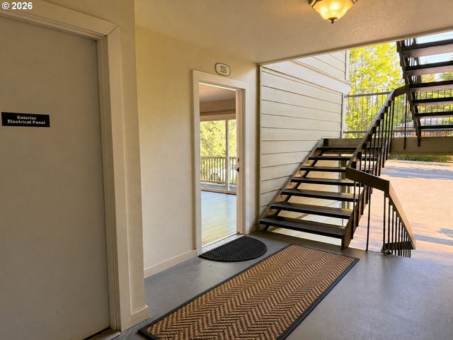 13320 Sw ALLEN Blvd 205, Beaverton, OR 97005